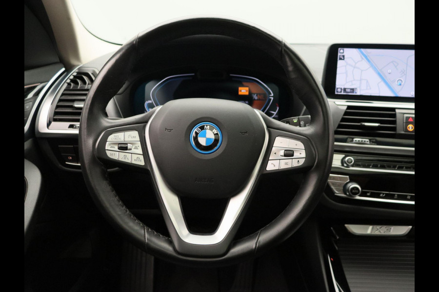 BMW iX3 Executive 80 kWh Trekhaak Pano/dak Leder Apple/Carplay