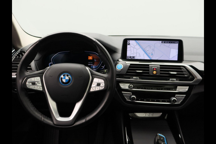 BMW iX3 Executive 80 kWh Trekhaak Pano/dak Leder Apple/Carplay