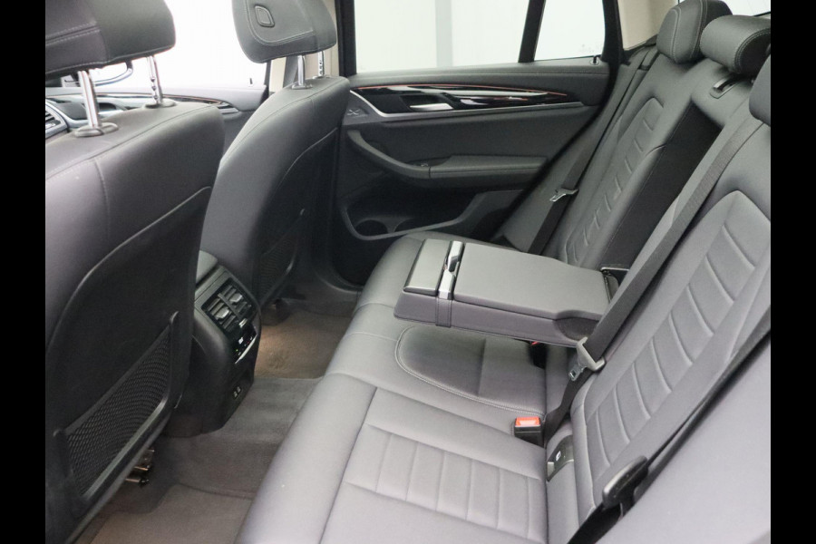 BMW iX3 Executive 80 kWh Trekhaak Pano/dak Leder Apple/Carplay