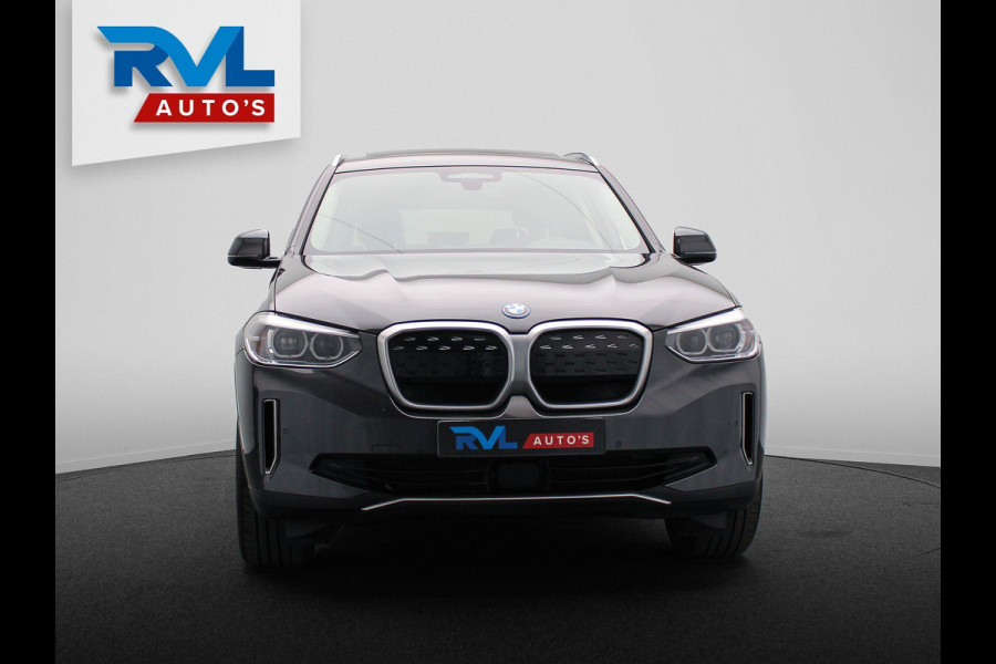BMW iX3 Executive 80 kWh Trekhaak Pano/dak Leder Apple/Carplay