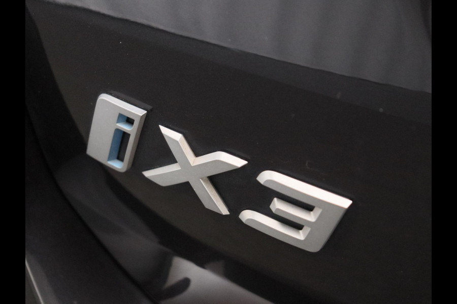 BMW iX3 Executive 80 kWh Trekhaak Pano/dak Leder Apple/Carplay