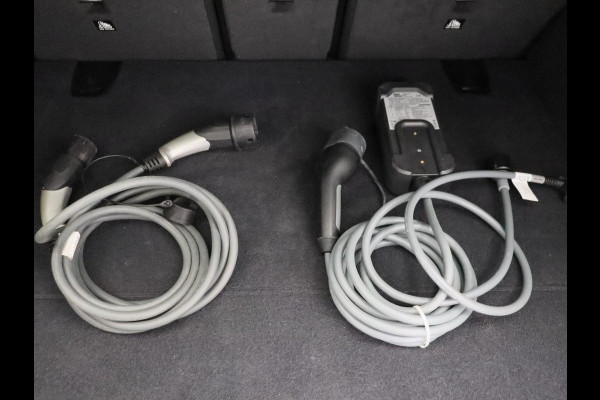 BMW iX3 Executive 80 kWh Trekhaak Pano/dak Leder Apple/Carplay