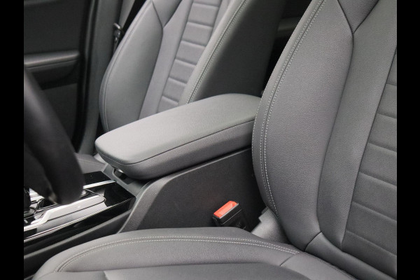 BMW iX3 Executive 80 kWh Trekhaak Pano/dak Leder Apple/Carplay