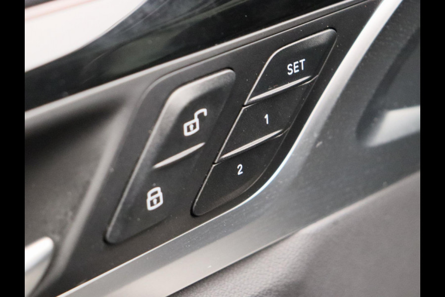 BMW iX3 Executive 80 kWh Trekhaak Pano/dak Leder Apple/Carplay
