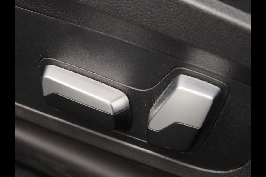 BMW iX3 Executive 80 kWh Trekhaak Pano/dak Leder Apple/Carplay