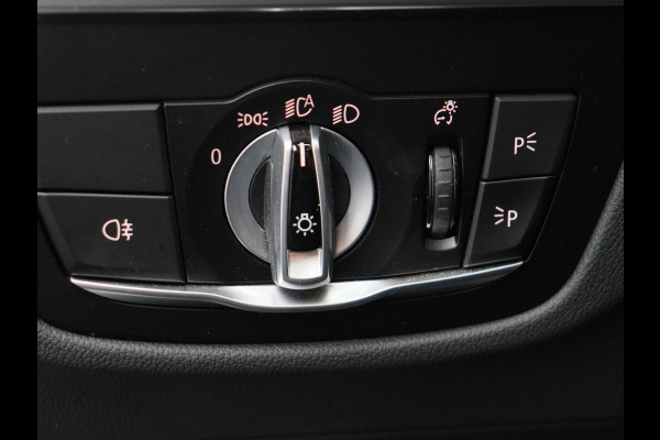BMW iX3 Executive 80 kWh Trekhaak Pano/dak Leder Apple/Carplay