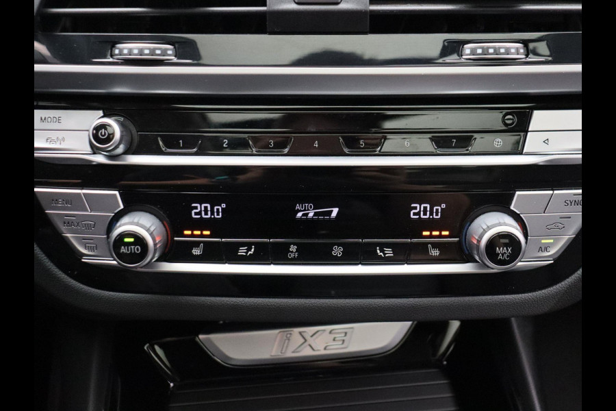 BMW iX3 Executive 80 kWh Trekhaak Pano/dak Leder Apple/Carplay