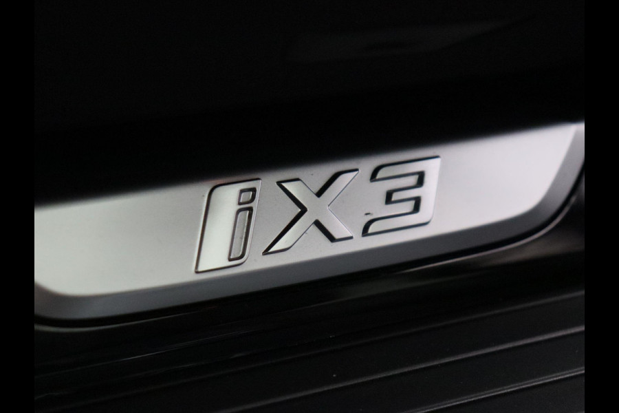 BMW iX3 Executive 80 kWh Trekhaak Pano/dak Leder Apple/Carplay
