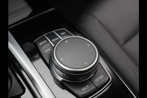 BMW iX3 Executive 80 kWh Trekhaak Pano/dak Leder Apple/Carplay