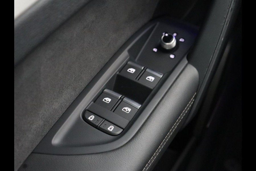 Audi Q5 55 TFSIe S edition | Panoramadak | Bang & Olufsen | Stoelverwarming | Adaptive cruise | Luchtvering | Matrix LED | 21'' | Carplay | Half leder | Navigatie | Camera | PHEV | Plug In