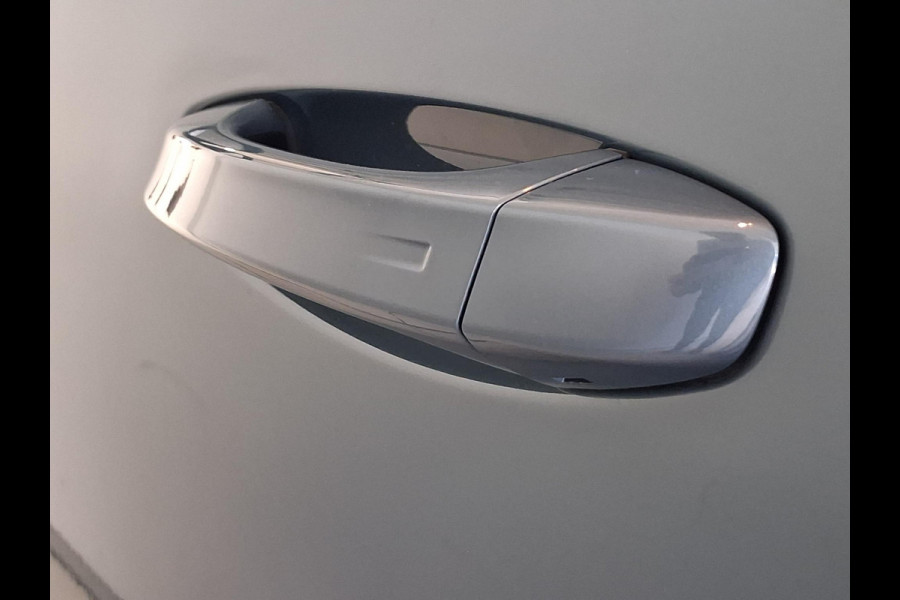 Peugeot 5008 1.2 Hybrid 136 Allure Automaat | Navigatie | 360° Camera | Keyless Entry | Apple Carplay/Android Auto |