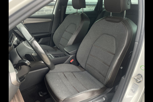Seat Leon Sportstourer 1.5 eTSI Xcellence M-Hybrid | Elek Trekhaak | Sfeerverl. | LED | Carplay | Camera | Navi | Keyless | Adap. Cruise