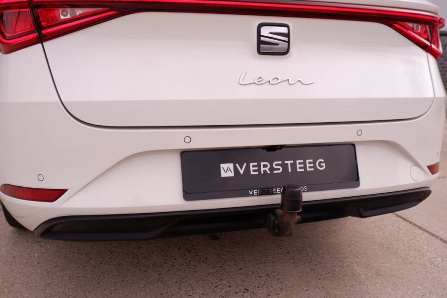 Seat Leon Sportstourer 1.5 eTSI Xcellence M-Hybrid | Elek Trekhaak | Sfeerverl. | LED | Carplay | Camera | Navi | Keyless | Adap. Cruise