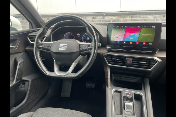 Seat Leon Sportstourer 1.5 eTSI Xcellence M-Hybrid | Elek Trekhaak | Sfeerverl. | LED | Carplay | Camera | Navi | Keyless | Adap. Cruise