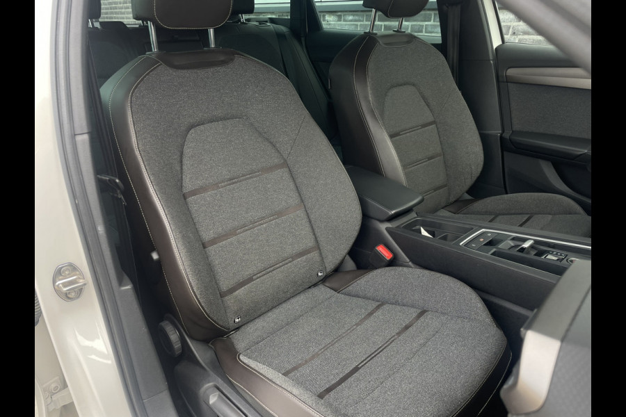 Seat Leon Sportstourer 1.5 eTSI Xcellence M-Hybrid | Elek Trekhaak | Sfeerverl. | LED | Carplay | Camera | Navi | Keyless | Adap. Cruise