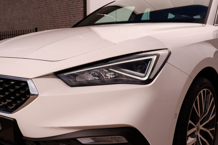 Seat Leon Sportstourer 1.5 eTSI Xcellence M-Hybrid | Elek Trekhaak | Sfeerverl. | LED | Carplay | Camera | Navi | Keyless | Adap. Cruise