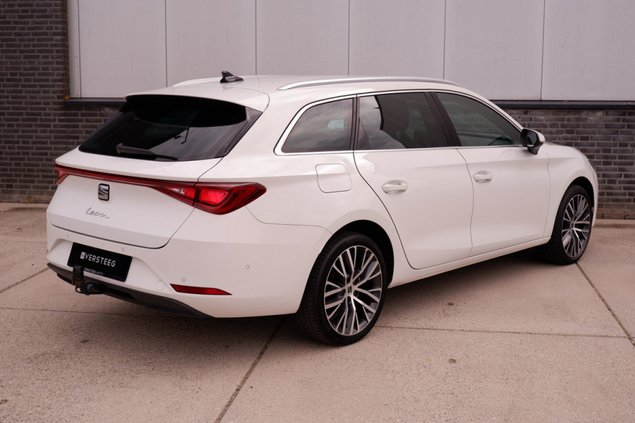 Seat Leon Sportstourer 1.5 eTSI Xcellence M-Hybrid | Elek Trekhaak | Sfeerverl. | LED | Carplay | Camera | Navi | Keyless | Adap. Cruise