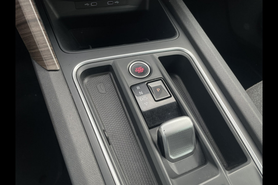Seat Leon Sportstourer 1.5 eTSI Xcellence M-Hybrid | Elek Trekhaak | Sfeerverl. | LED | Carplay | Camera | Navi | Keyless | Adap. Cruise