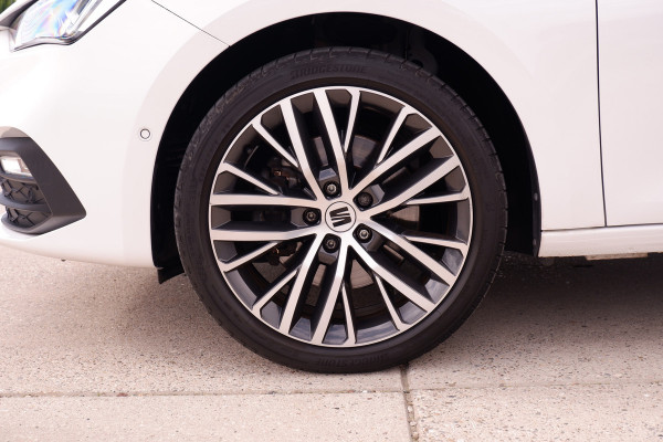 Seat Leon Sportstourer 1.5 eTSI Xcellence M-Hybrid | Elek Trekhaak | Sfeerverl. | LED | Carplay | Camera | Navi | Keyless | Adap. Cruise