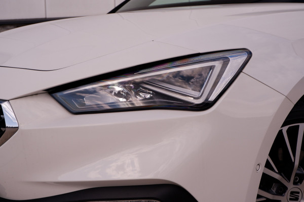 Seat Leon Sportstourer 1.5 eTSI Xcellence M-Hybrid | Elek Trekhaak | Sfeerverl. | LED | Carplay | Camera | Navi | Keyless | Adap. Cruise