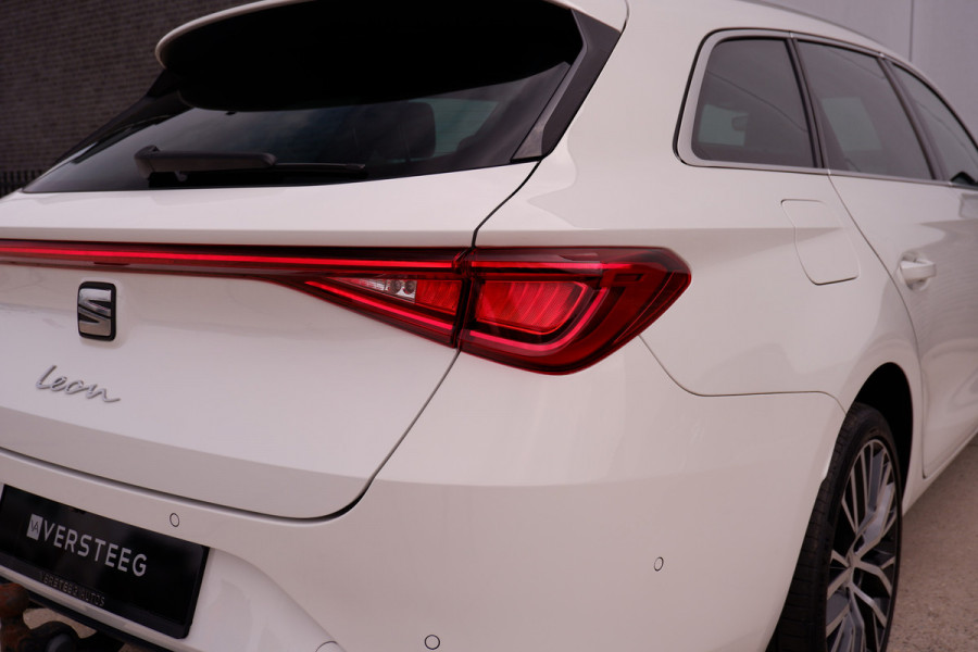 Seat Leon Sportstourer 1.5 eTSI Xcellence M-Hybrid | Elek Trekhaak | Sfeerverl. | LED | Carplay | Camera | Navi | Keyless | Adap. Cruise