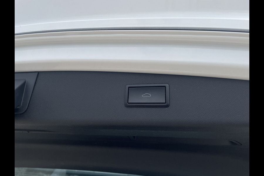 Seat Leon Sportstourer 1.5 eTSI Xcellence M-Hybrid | Elek Trekhaak | Sfeerverl. | LED | Carplay | Camera | Navi | Keyless | Adap. Cruise