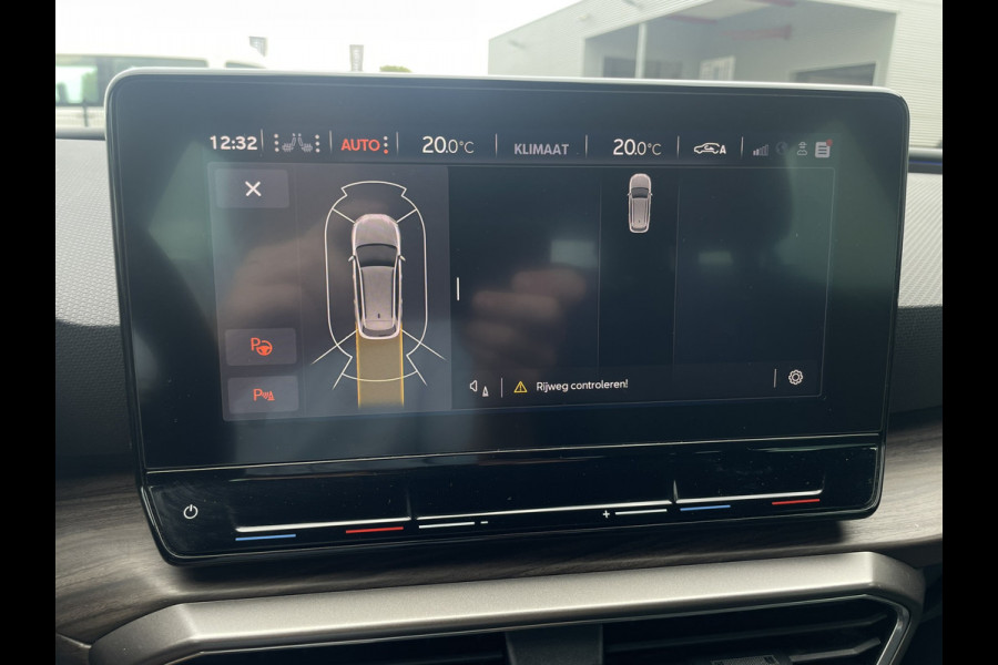 Seat Leon Sportstourer 1.5 eTSI Xcellence M-Hybrid | Elek Trekhaak | Sfeerverl. | LED | Carplay | Camera | Navi | Keyless | Adap. Cruise