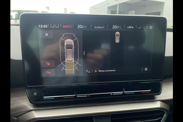 Seat Leon Sportstourer 1.5 eTSI Xcellence M-Hybrid | Elek Trekhaak | Sfeerverl. | LED | Carplay | Camera | Navi | Keyless | Adap. Cruise