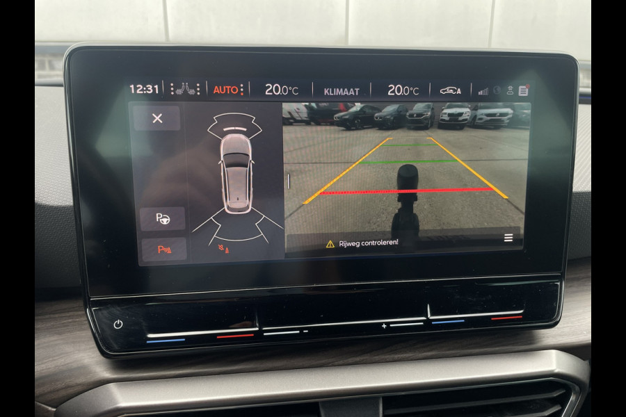 Seat Leon Sportstourer 1.5 eTSI Xcellence M-Hybrid | Elek Trekhaak | Sfeerverl. | LED | Carplay | Camera | Navi | Keyless | Adap. Cruise
