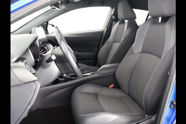 Toyota C-HR 1.8 HYBRID STYLE BI-TONE AUTOMAAT GARANTIE 2-2032 HALF LEDER. CARPLAY NAVI. 18 INCH .PDC V+A. CAMERA.