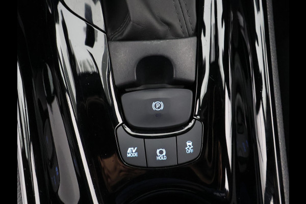 Toyota C-HR 1.8 HYBRID STYLE BI-TONE AUTOMAAT GARANTIE 2-2032 HALF LEDER. CARPLAY NAVI. 18 INCH .PDC V+A. CAMERA.