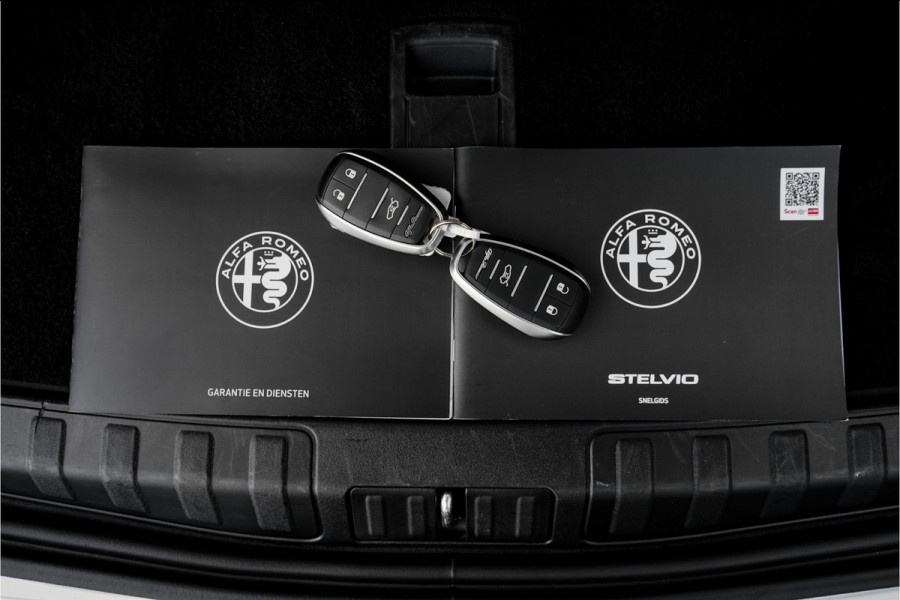 Alfa Romeo Stelvio 2.0 T AWD Sprint Pano ACC Memory Stuur & Stoelverwarming