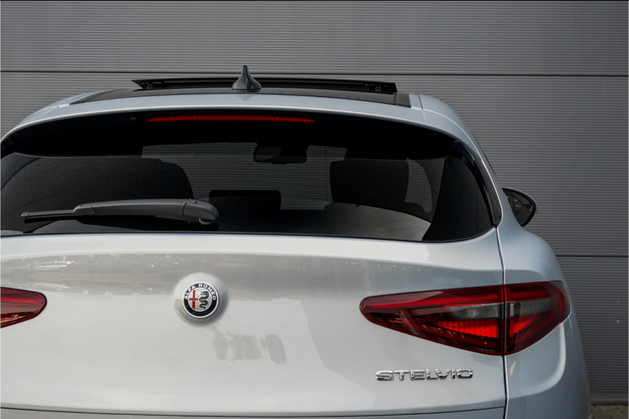 Alfa Romeo Stelvio 2.0 T AWD Sprint Pano ACC Memory Stuur & Stoelverwarming