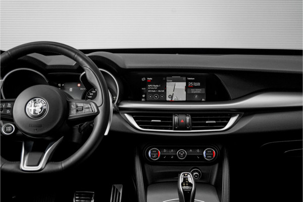 Alfa Romeo Stelvio 2.0 T AWD Sprint Pano ACC Memory Stuur & Stoelverwarming