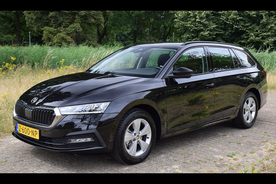 Škoda Octavia Combi 1.0 e-TSI Business Edition*2024*NL Auto*10.679KM*Trekhaak*Carplay*Enz