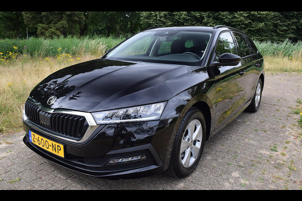 Škoda Octavia Combi 1.0 e-TSI Business Edition*2024*NL Auto*10.679KM*Trekhaak*Carplay*Enz