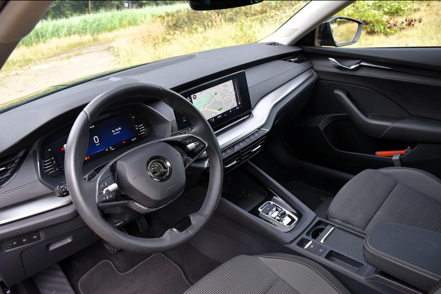 Škoda Octavia Combi 1.0 e-TSI Business Edition*2024*NL Auto*10.679KM*Trekhaak*Carplay*Enz
