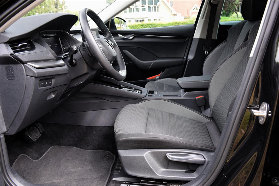 Škoda Octavia Combi 1.0 e-TSI Business Edition*2024*NL Auto*10.679KM*Trekhaak*Carplay*Enz