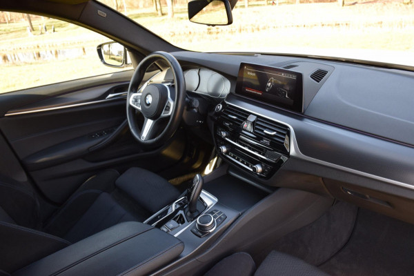 BMW 5 Serie Touring 530i High Executive*M-Pakket*Head-up*20"Inch*84Dkm*2021*