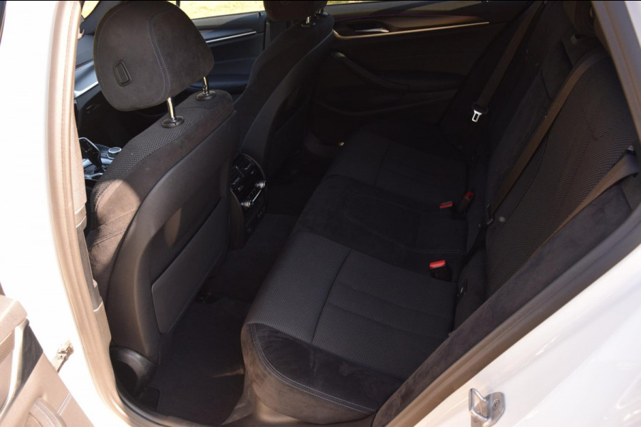 BMW 5 Serie Touring 530i High Executive*M-Pakket*Head-up*20"Inch*84Dkm*2021*