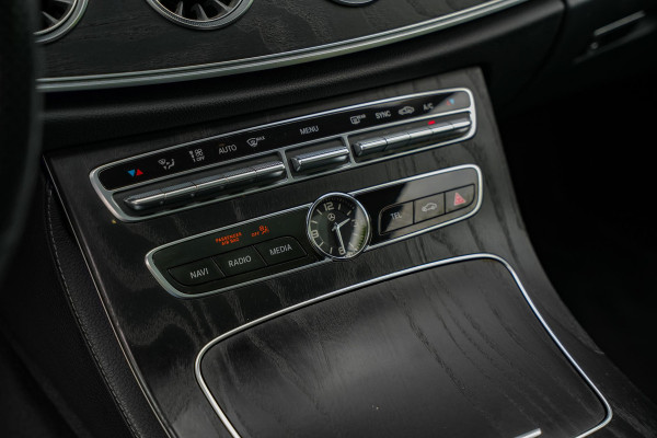 Mercedes-Benz E-Klasse Coupé 200 Panoramadak Adapt. Cruise Ambient Widescreen Keyless 19''LM
