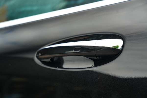 Mercedes-Benz E-Klasse Coupé 200 Panoramadak Adapt. Cruise Ambient Widescreen Keyless 19''LM