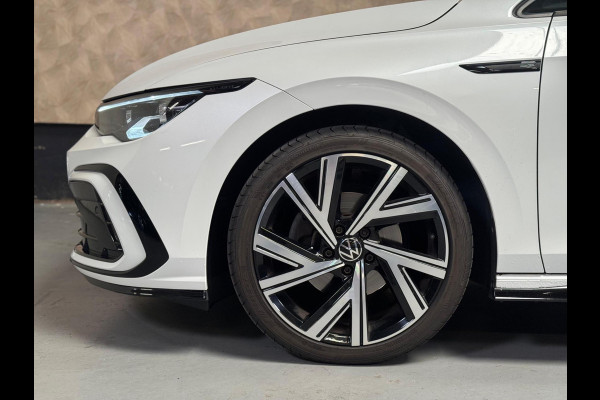 Volkswagen Golf 1.5 eTSI Style R-Line | Pano | sfeerverlichting | Stoel-/stuurverwarming | Camera