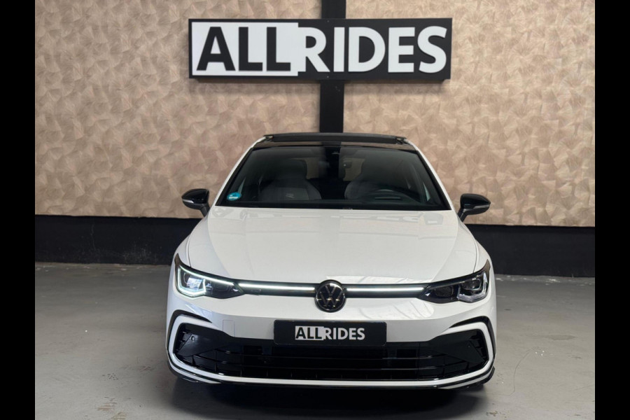 Volkswagen Golf 1.5 eTSI Style R-Line | Pano | sfeerverlichting | Stoel-/stuurverwarming | Camera