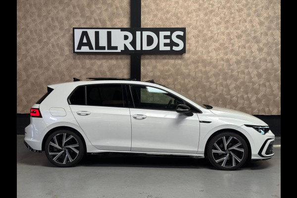 Volkswagen Golf 1.5 eTSI Style R-Line | Pano | sfeerverlichting | Stoel-/stuurverwarming | Camera