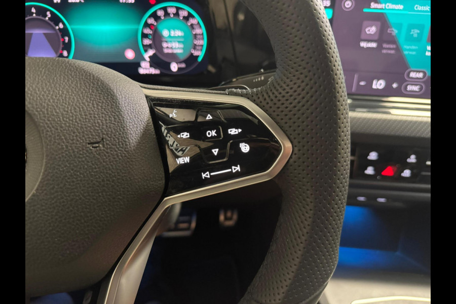 Volkswagen Golf 1.5 eTSI Style R-Line | Pano | sfeerverlichting | Stoel-/stuurverwarming | Camera