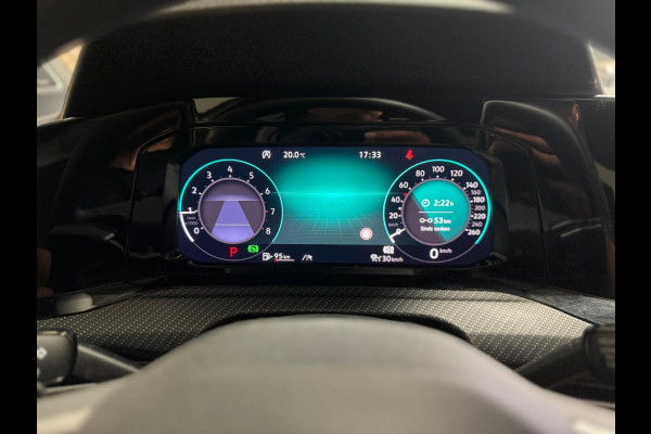Volkswagen Golf 1.5 eTSI Style R-Line | Pano | sfeerverlichting | Stoel-/stuurverwarming | Camera