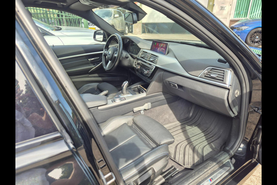 BMW 3 Serie Touring 320i M Sport Edition BTW AUTO !! Panorama Apple CarPlay 19inch NAP NL Garantie mog.