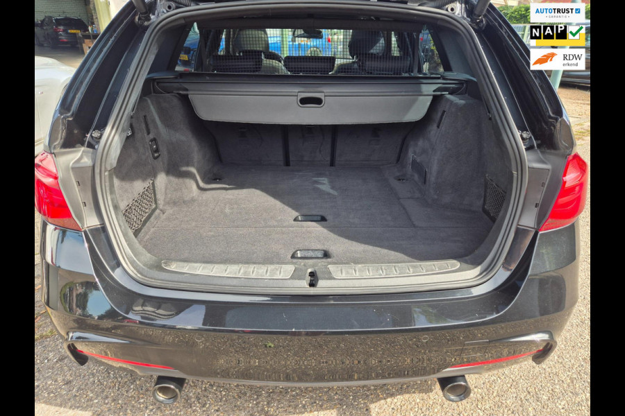 BMW 3 Serie Touring 320i M Sport Edition BTW AUTO !! Panorama Apple CarPlay 19inch NAP NL Garantie mog.