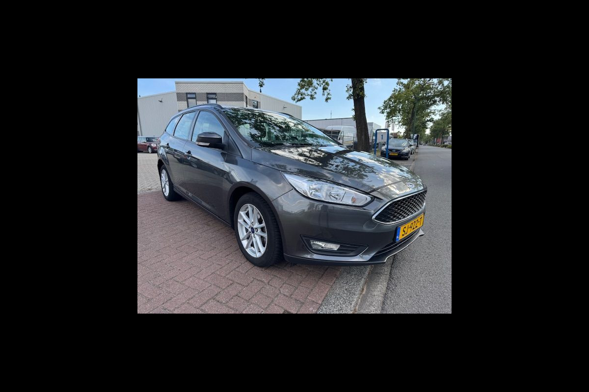 Ford FOCUS Wagon 1.0 Lease Edition Airco/ECC,Cruisecontrol,Navigatie